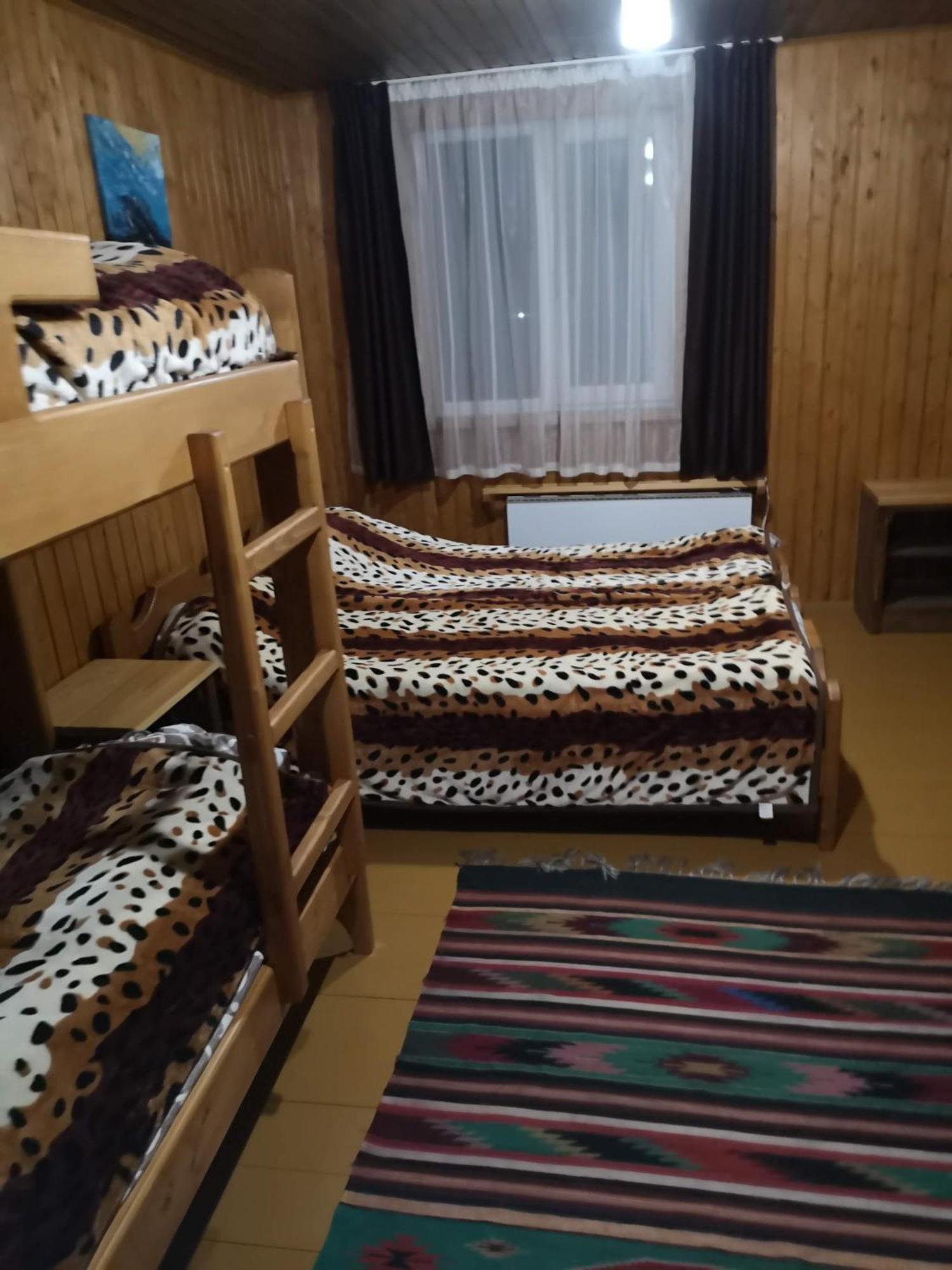 Рада Дараба Hotell Krasnik Exteriör bild
