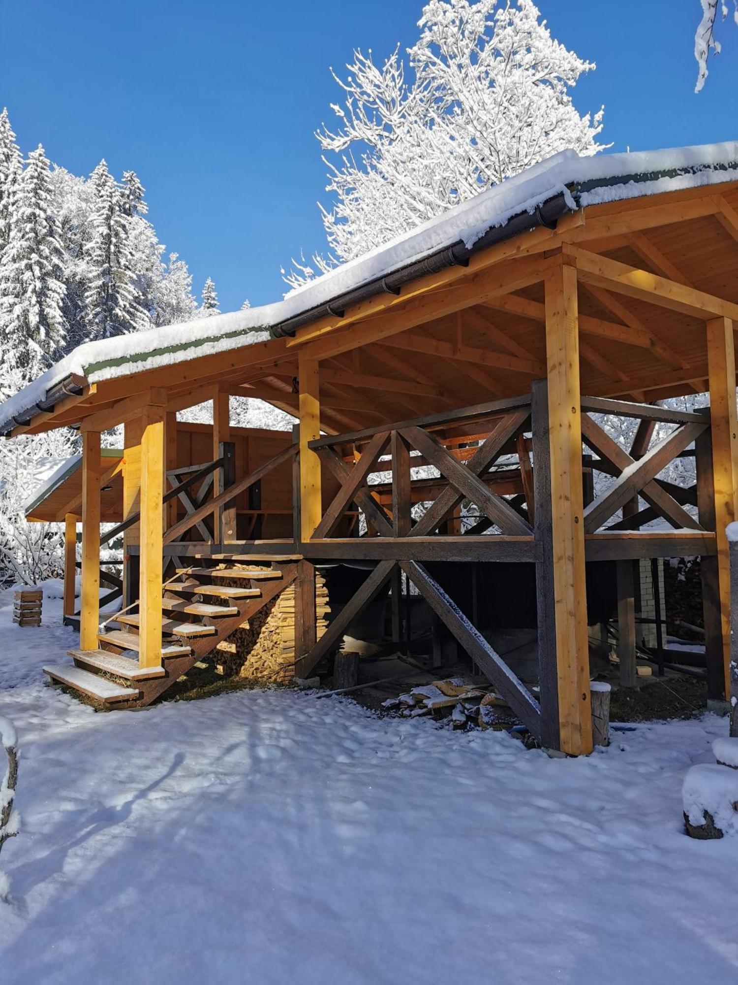 Рада Дараба Hotell Krasnik Exteriör bild