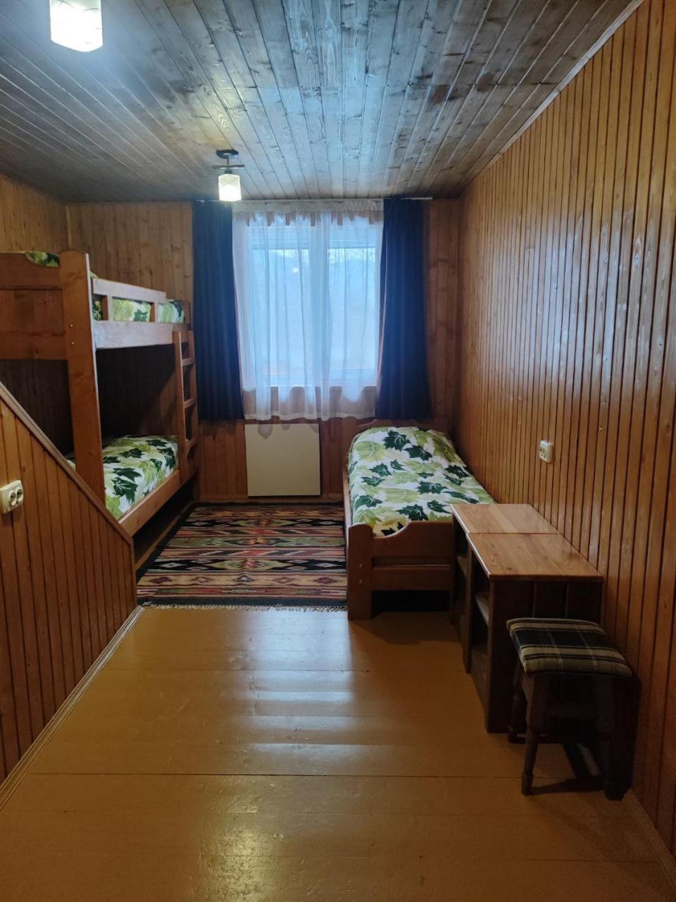 Рада Дараба Hotell Krasnik Exteriör bild