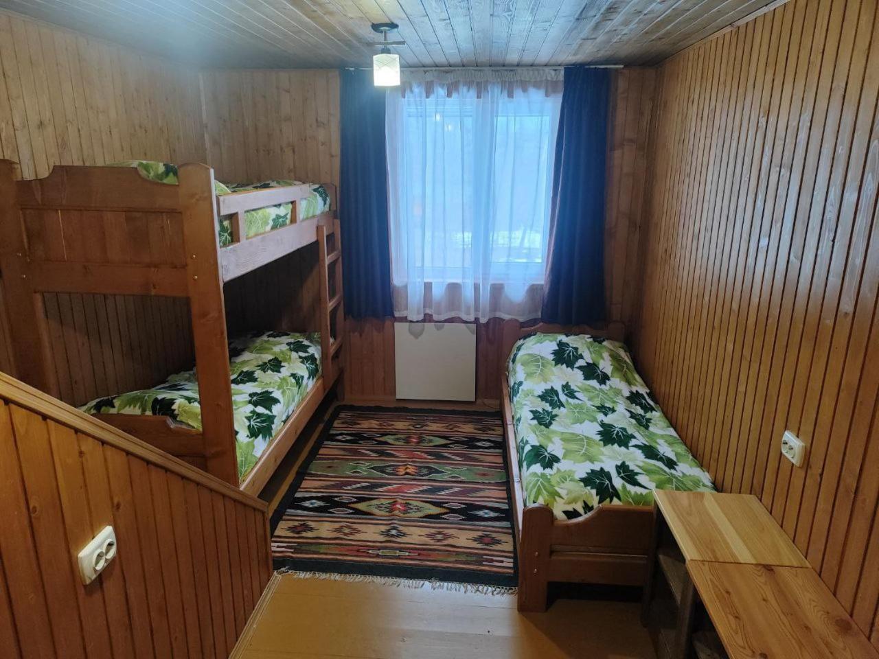 Рада Дараба Hotell Krasnik Exteriör bild