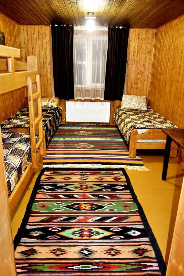 Рада Дараба Hotell Krasnik Exteriör bild
